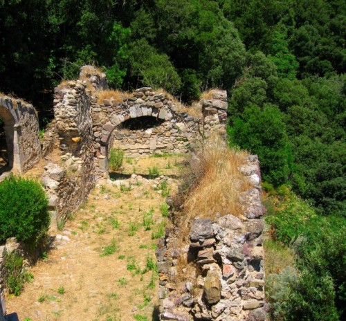 Laconi - una parte del castello Laconi - una parte del castello