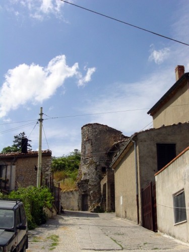 Campochiaro - Una torre in mezzo a noi