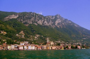 Dal fresco lago ti osservo