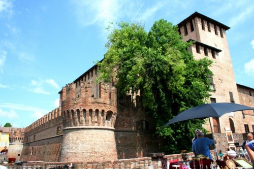 Fontanellato - Rocca e mercatino Fontanellato - Rocca e mercatino