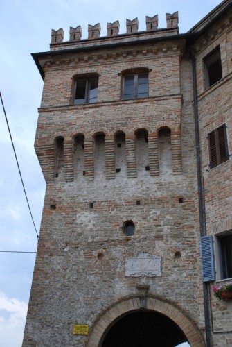 Montalto delle Marche - Castello della Rocca, porta Marina
