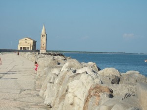 tra le rocce scolpite