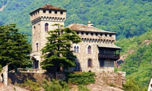 Montestrutto, Castello