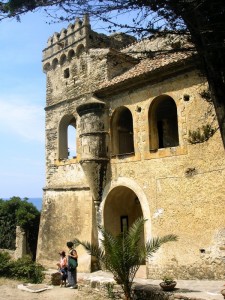 Castello Vinciprova a Pioppi fraz. di Pollica (SA)