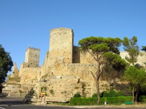 Enna, Castello di Lombardia, ingresso principale lato ovest