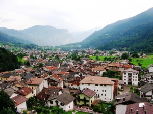Valle di Primiero - Tonadico - Vista del paese e della valle dalla Chiesa di San Vittore