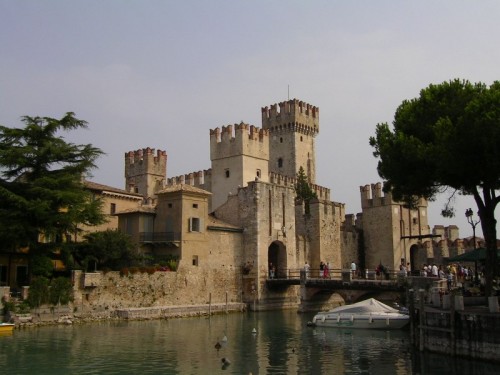 Sirmione - castello all'alba 