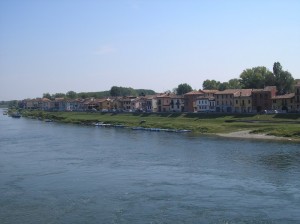 VISIONE DELLA PERIFERIA DI PAVIA DAL PONTE COPERTO