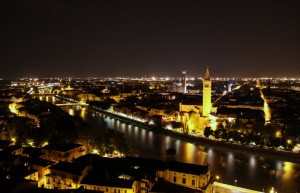 Verona panorama notturno