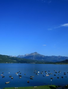 Lago di Santa Croce - A spasso nel blu