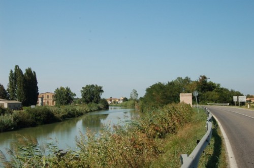 Migliaro - Il Po di Volano verso Migliaro Migliaro - Il Po di Volano verso Migliaro