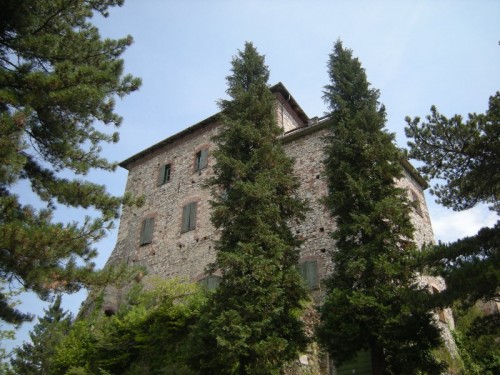 Montelupo Albese - castello di Montemale di Cuneo