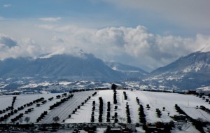 La val vibrata vestita di bianco