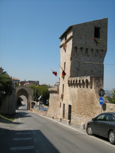 Fermo - torre di porta Sant'Antonio