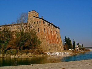 castello Borromeo