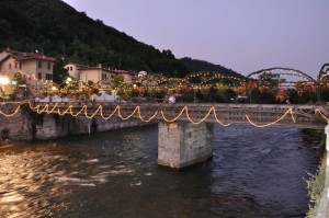 ponte sul fiume chiese