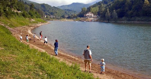 Osiglia - Passeggiata sul lago Osiglia - Passeggiata sul lago
