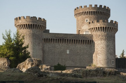 Tivoli - La Rocca di Tivoli Tivoli - La Rocca di Tivoli