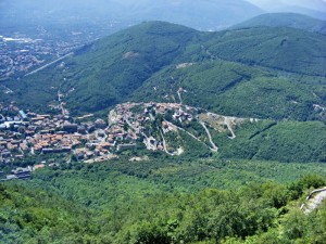Mercogliano dalla funicolare di Montevergine