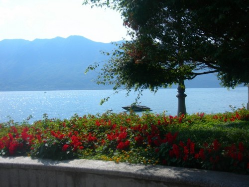 Ghiffa - passeggiata sul lungolago Ghiffa - passeggiata sul lungolago