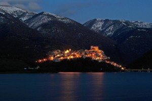 Crepuscolo a Castel di Tora