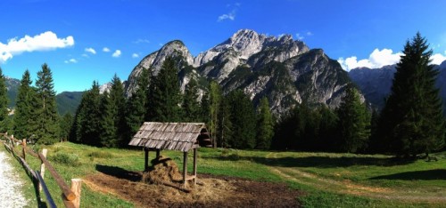 Malborghetto Valbruna - Malga (Saisera) con vista ... Malborghetto Valbruna - Malga (Saisera) con vista ...