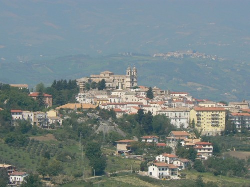 San Valentino in Abruzzo Citeriore - un bel paesino  "2".....