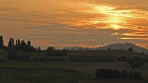 Da Baldissero il sole si tuffa dietro la collina torinese