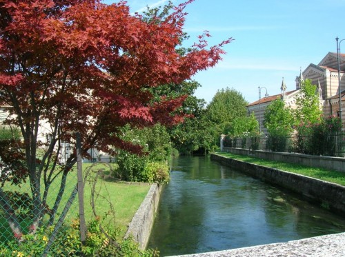 Bolzano Vicentino - Il fiume Tesina a Bolzano Vicentino Bolzano Vicentino - Il fiume Tesina a Bolzano Vicentino