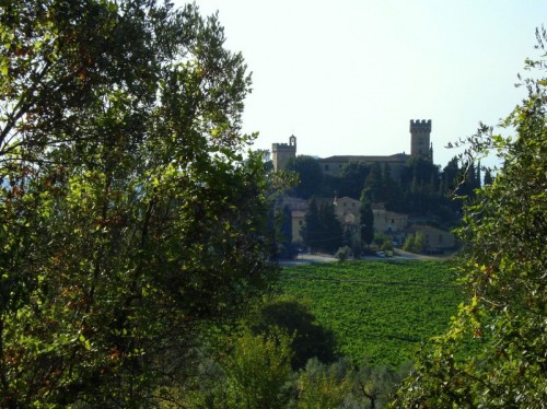 Montespertoli - Poppiano , dalle vigne al Castello Montespertoli - Poppiano , dalle vigne al Castello