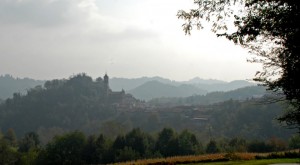 La nebbia si dissolve… ed eccolo la.. Aramengo