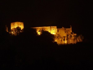 Il castello di Caiazzo di notte