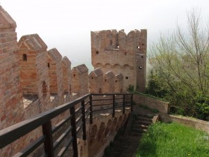 Le mura nella nebbia