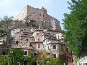 Castelvecchio di Rocca Barbena,uno dei borghi più belli d’italia