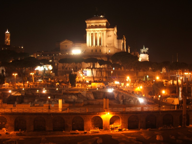 Roma - fori imperiali di notte