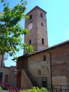 Cambiano torre del centro storico