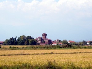 Il castello tra i campi