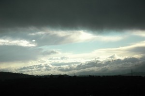 Occhio tra le nuvole