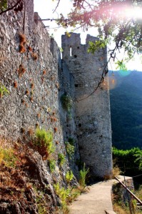 l’unico castello mai espugnato della Costiera Amalfitana
