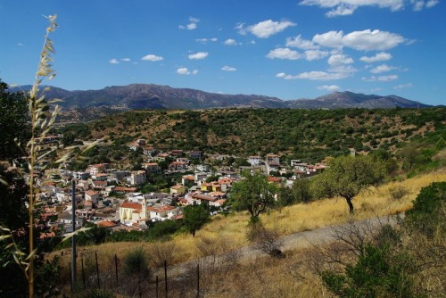 Onifai - Incastonato in una gola