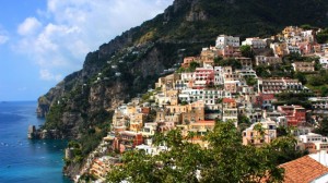 abbarbicato…Positano…incanta come le sue sirene