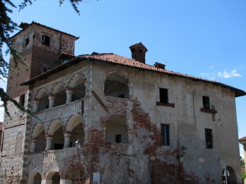 Cavallerleone - palazzo balbo ferrero