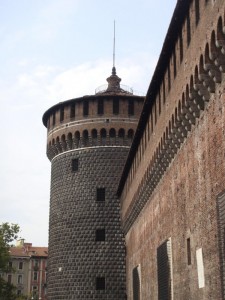 Castello Sforzesco, Torre e mura di cinta