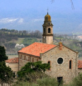 Oltre la chiesa