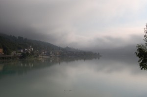 barcis e il lago: prime luci