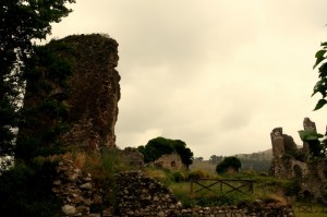 Rovine a Caserta Vecchia