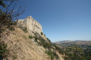 Castello D’Evoli: a guardia della valle del Biferno