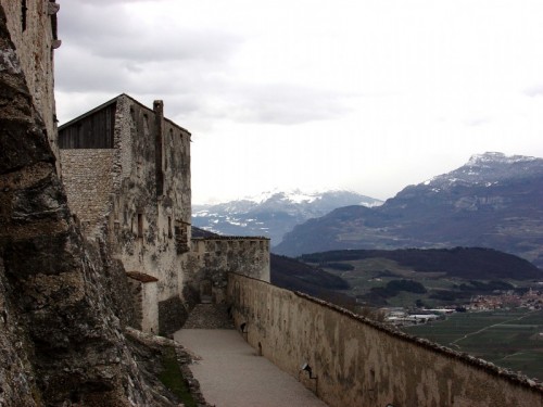 Besenello - Castello Beseno -vista sulla valle