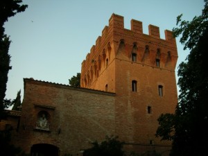 Abbazia di Monte Oliveto Maggiore - Torre merlata medievale