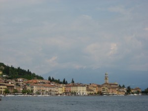 Il confine tra il lago ed il cielo Salò (Lago di Garda)